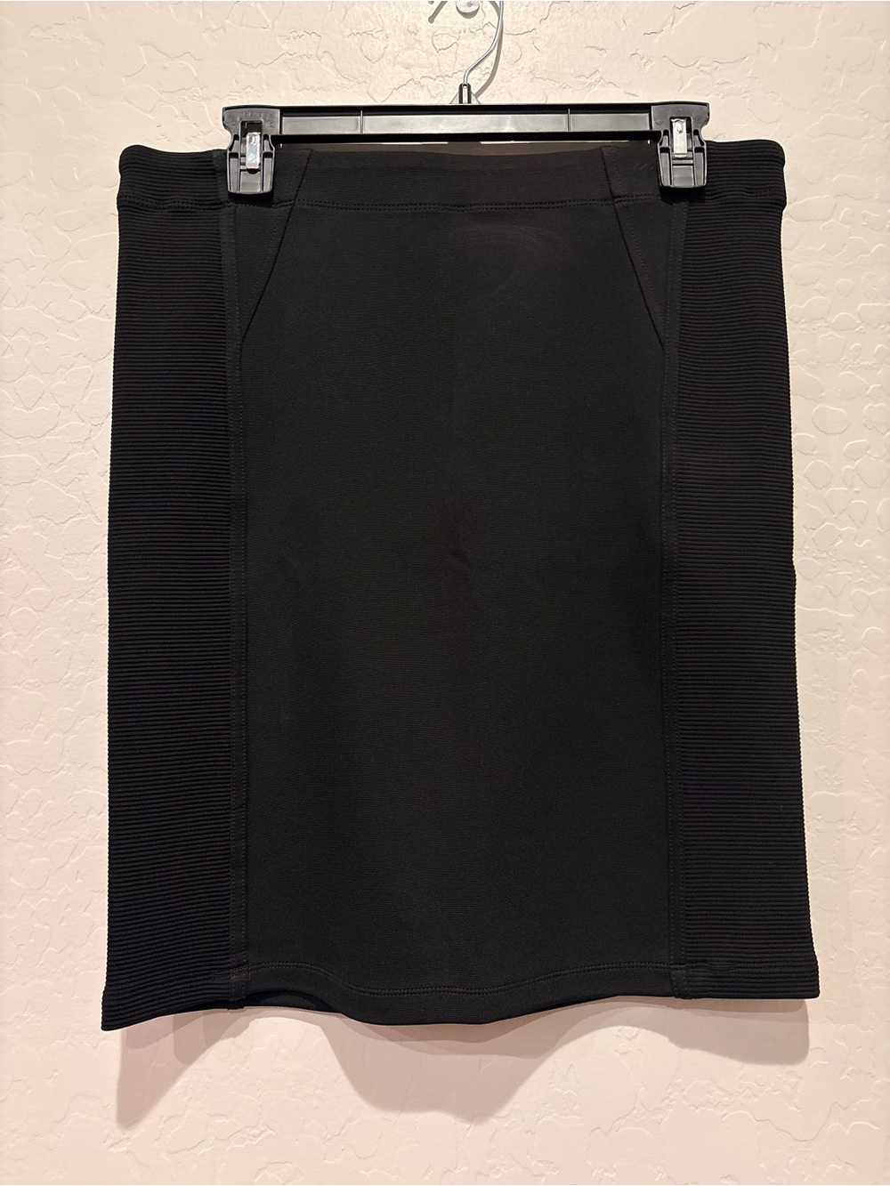 BCBGMaxAzria Black Rib-Panel Pencil Skirt